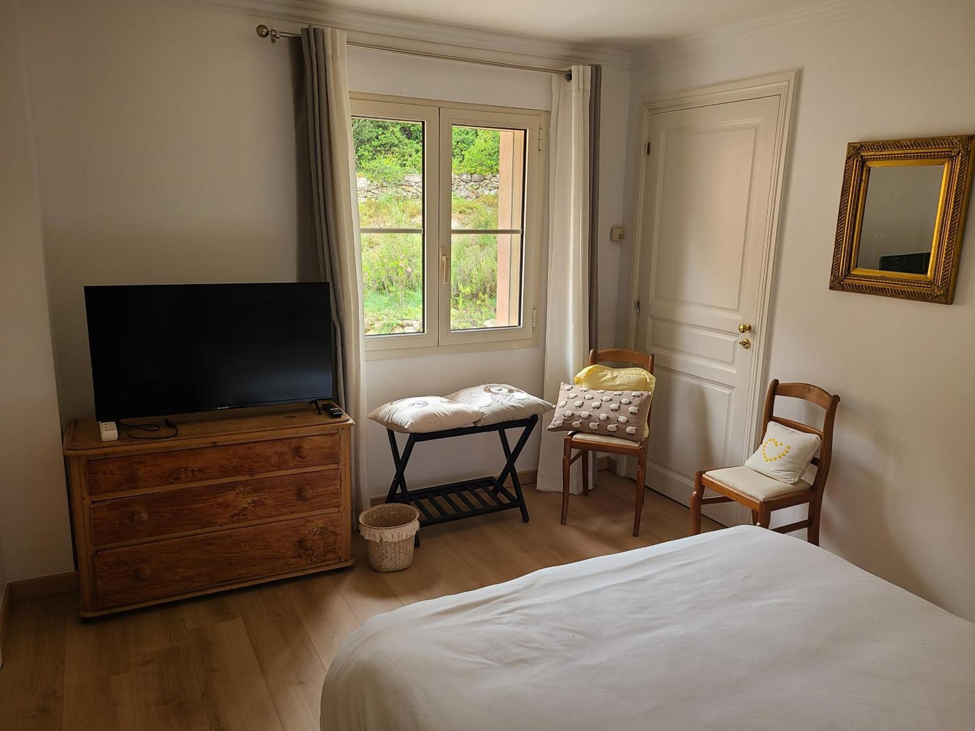 Villa Mycenes Garéoult Eksteriør billede