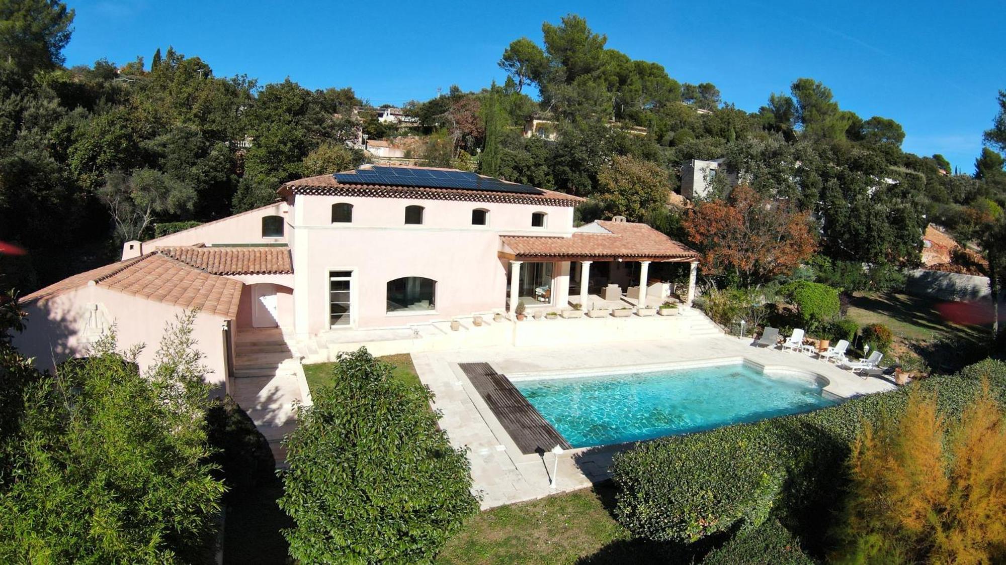 Villa Mycenes Garéoult Eksteriør billede